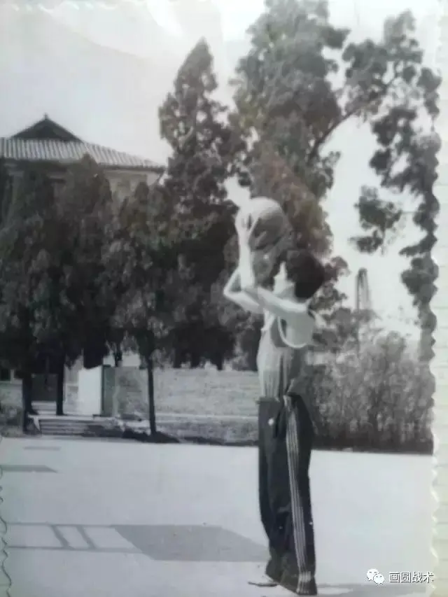 篮球封闭训练中的体能提升方案_2